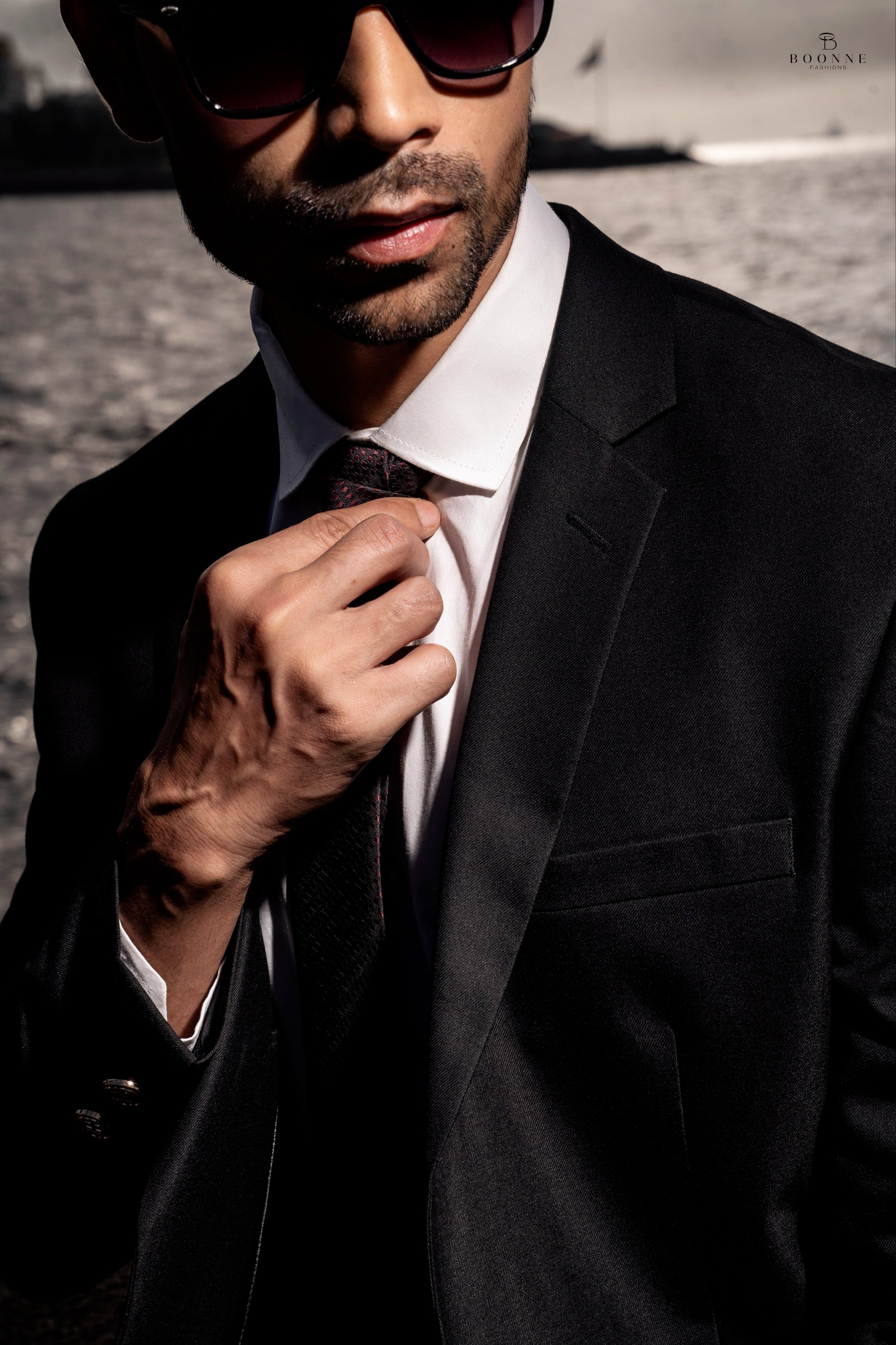 Boonne Mens Black Two-Piece Suit Set