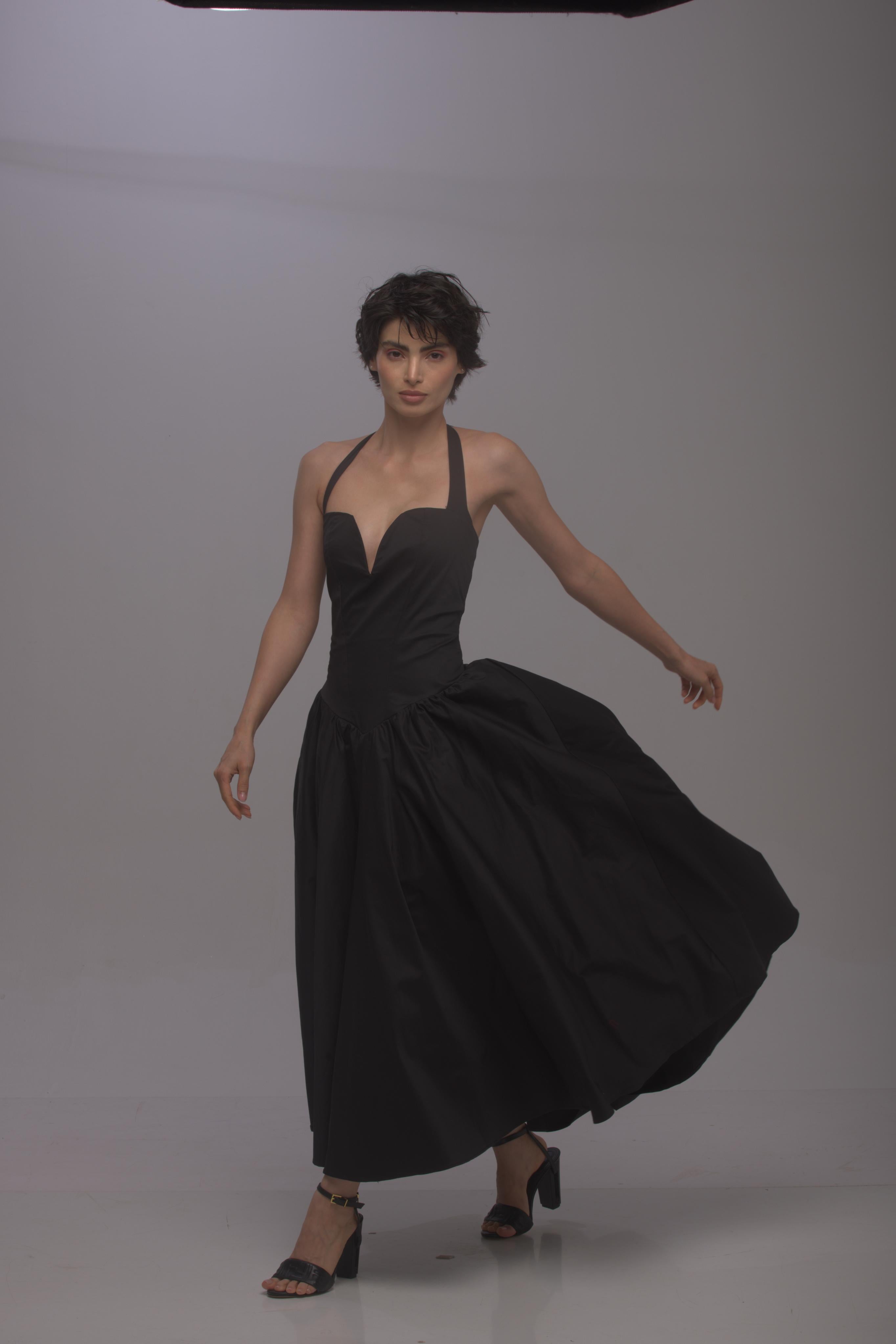 Solid halter neck long princess dress-Black