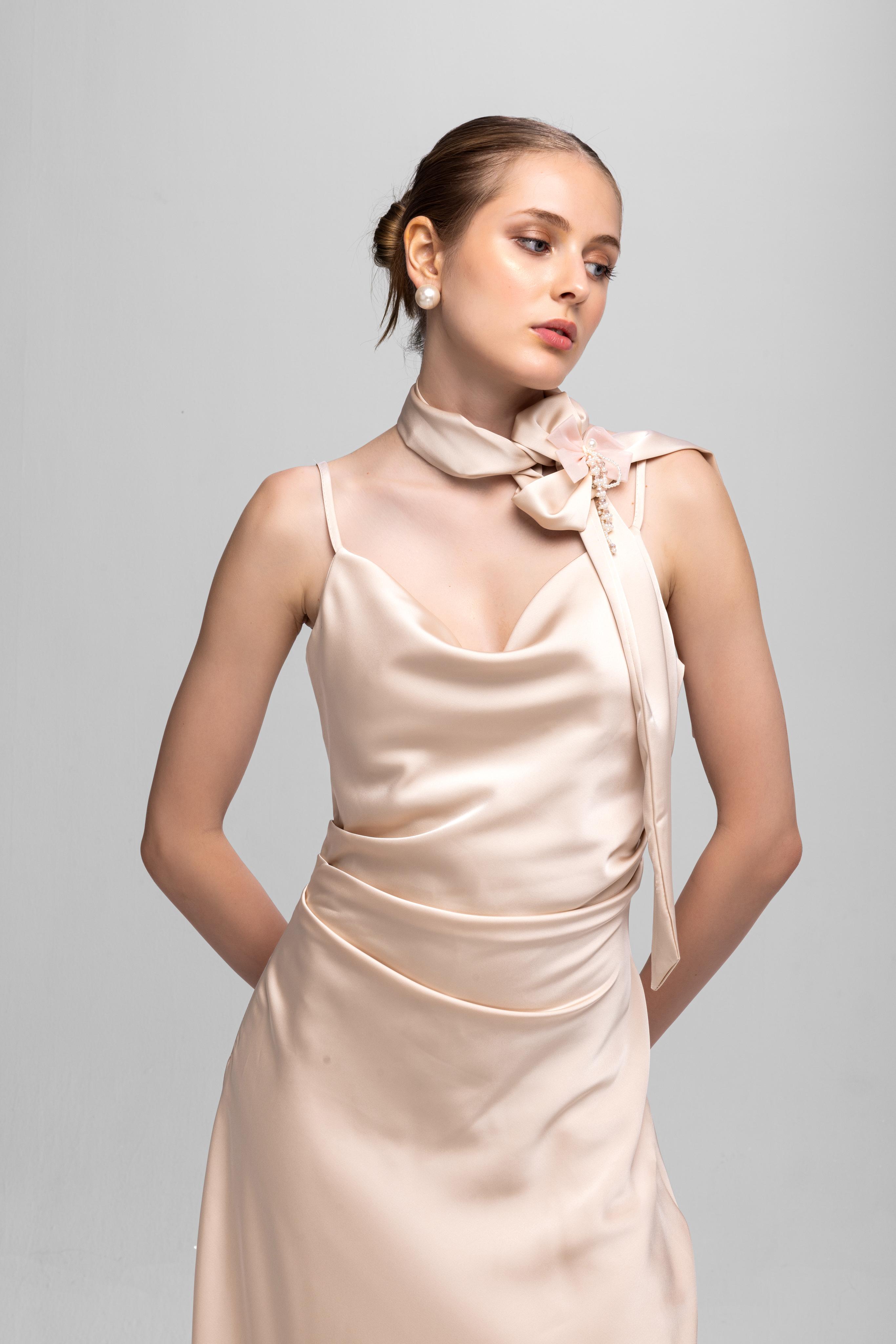 Solid Spaghetti Straps satin midi dress Off White