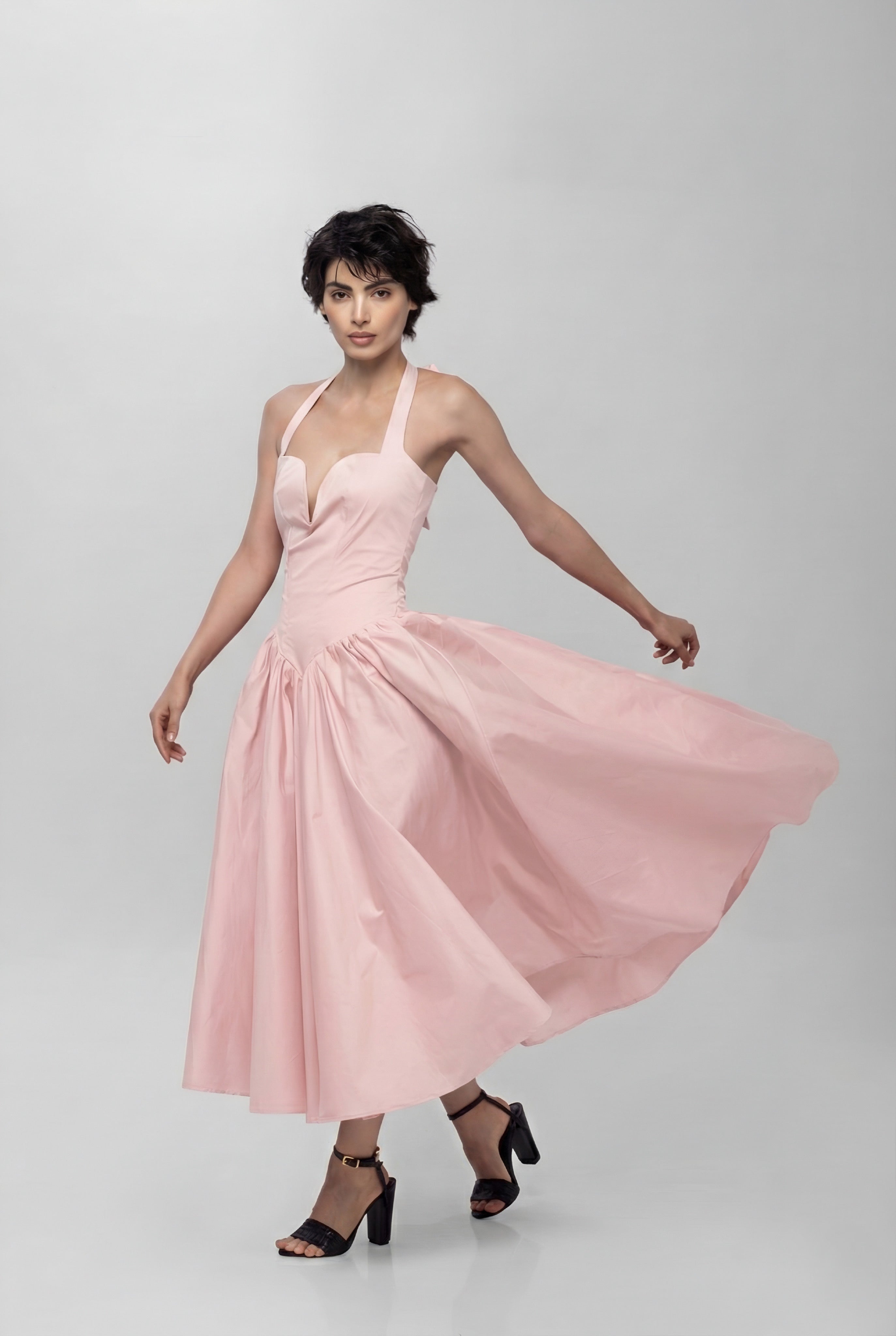 Solid halter neck long princess dress Pink