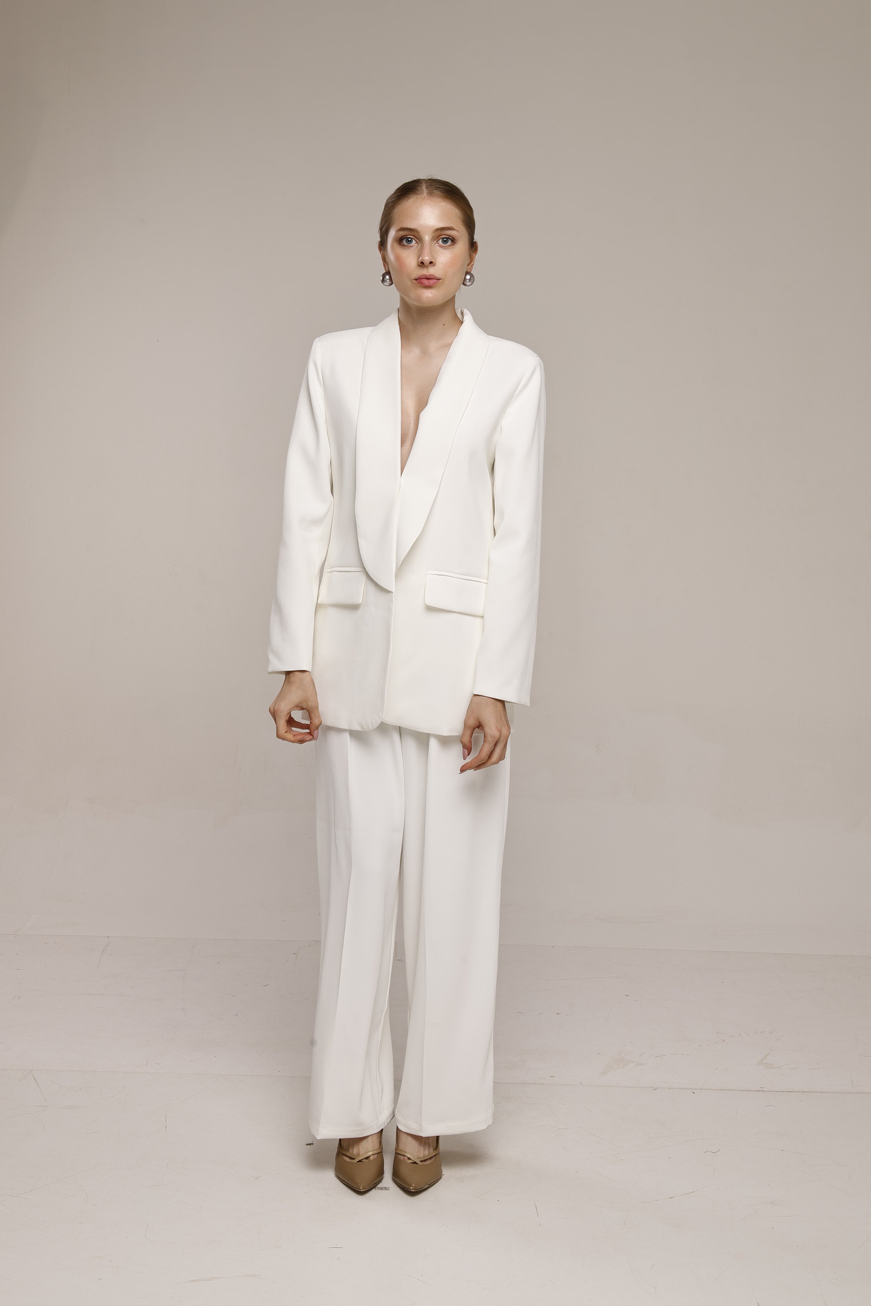 Solid fully lined shawl Collar long sleeve blazer White