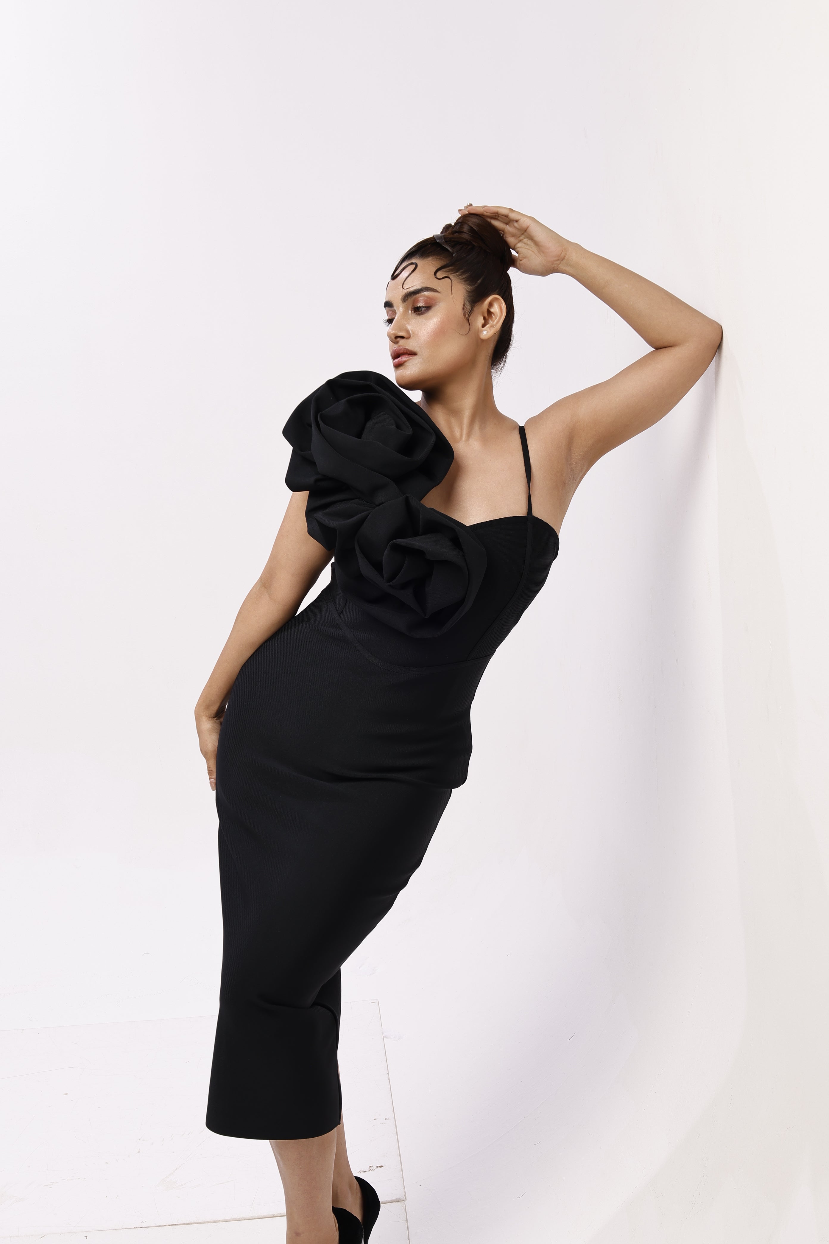 Solid Bandage flower one shoulder midi dress Black