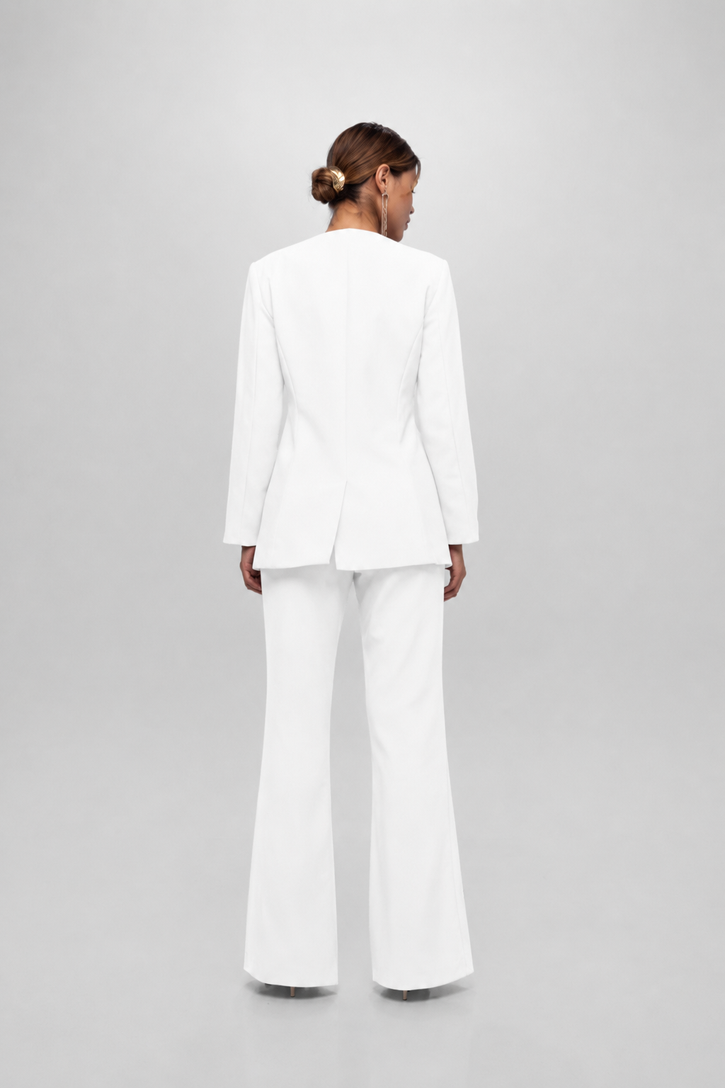 Solid fully lined lapel Collar long sleeve button closer suitset white