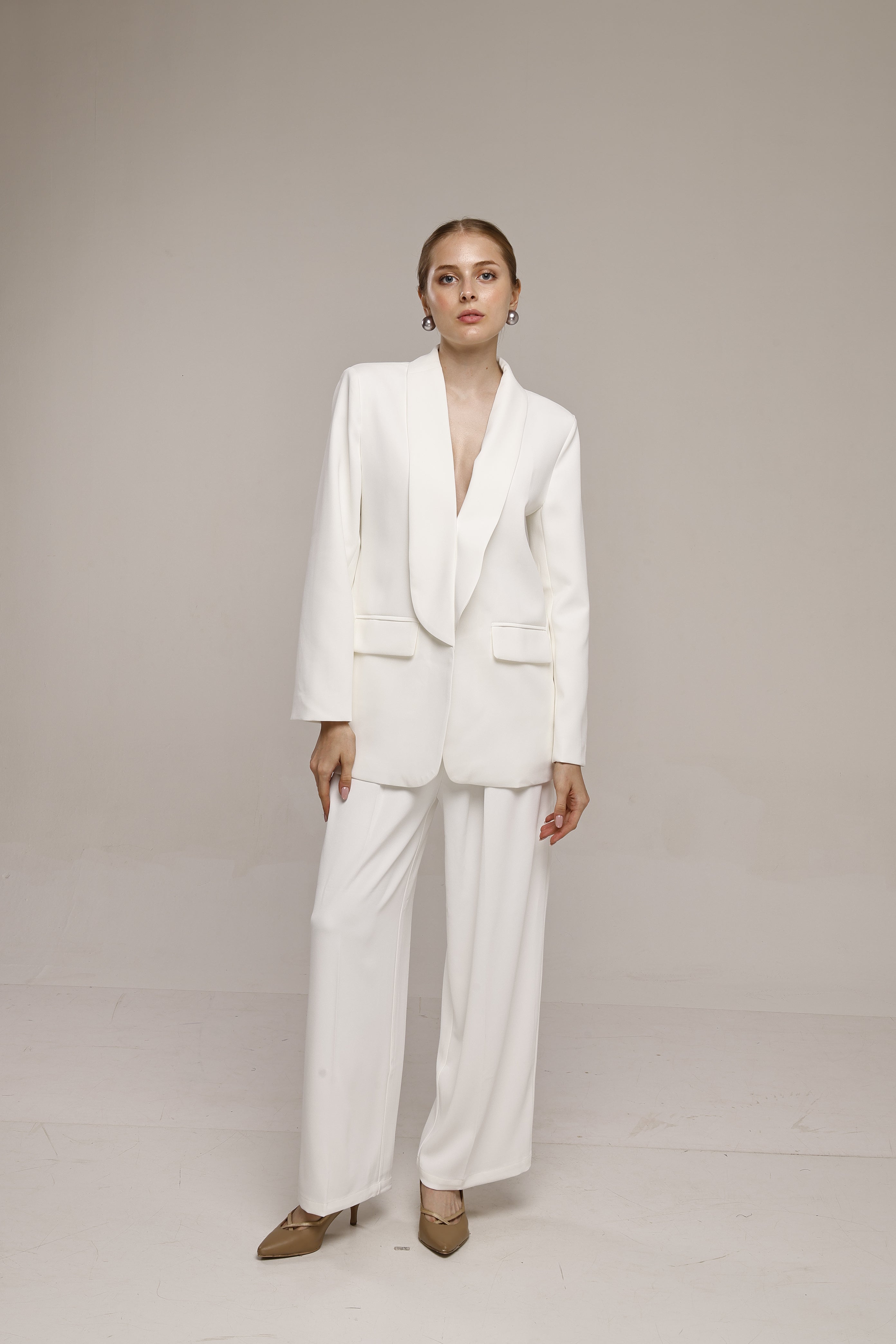 Solid fully lined shawl Collar long sleeve blazer White